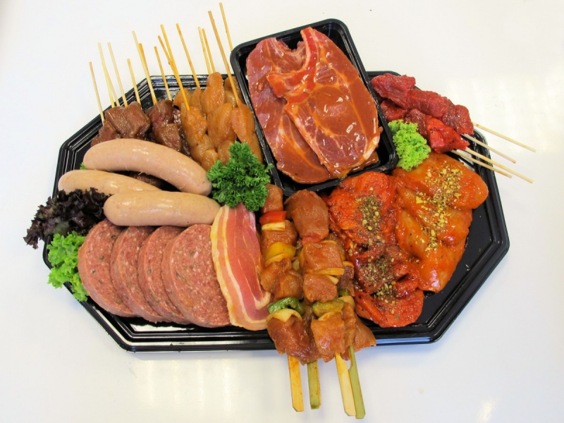 boucherie-BONSON-min_bbq_butcher_shop_supermarket_meal_party-766127